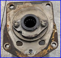 7N-1565 CAT Adapter With Gear Shaft 8N0935 Splined Pump Drive Unit Assembly