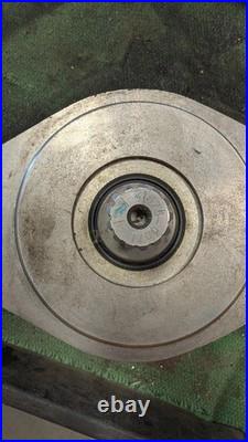 Char-Lynn Eaton Hydraulic Motor 78298 2-Bolt Oval Flange Splined Shaft