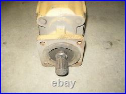Commercial Intertech Hydraulic Pump 1 1/4 Inch Shaft 14 Splines 313-9728-151