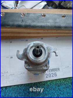 Concentric Hydraulic Gear Motor CMS071286 0037003H 8 Spline