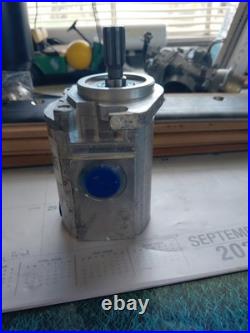 Concentric Hydraulic Gear Motor CMS071286 0037003H 8 Spline