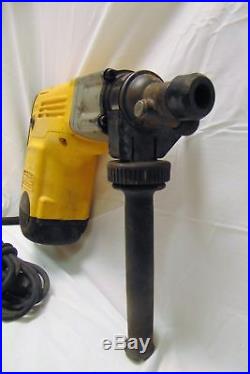 DEWALT D25551K 1-9/16-Inch Spline Rotary Hammer Drill
