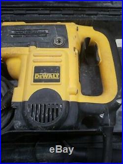 DEWALT D25553K 1-9/16-Inch Spline Combination Rotary Hammer Power Tool Kit