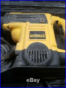 DEWALT D25553K 1-9/16-Inch Spline Combination Rotary Hammer Power Tool Kit