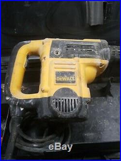 DEWALT D25553K 1-9/16-Inch Spline Combination Rotary Hammer Power Tool Kit