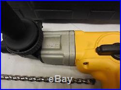 DeWalt D25551 Spline Drive Rotary Hammer Drill w Case + 7 Bits