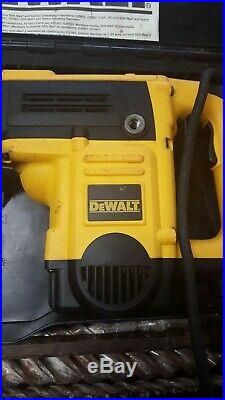 DeWalt D25553 1-9/16 Spline Combination Rotary Hammer with Bits and Case