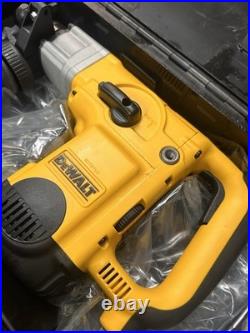 Dewalt D25551K 120 V Corded Spline Rotary Hammer Concrete Masonry Chipper NIB Dewalt D25551K 120 V Corded Spline Rotary Hammer Concrete Masonry Chipper NIB