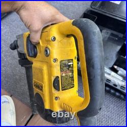 Dewalt D25551 1-9/16 Rotary/Chipping Hammer Spline Combination with Bits Tested
