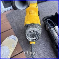 Dewalt D25551 1-9/16 Rotary/Chipping Hammer Spline Combination with Bits Tested