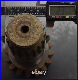 Franklin Gear Box Shaft 16 Output Gear with 18T Spline (PN 1044526)