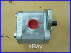 Hydraulic pump 73162656 Quality John S Barnes 06160B 13 spline Fiat Allis