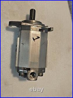 Hydraulic reel motor 112-9200. 8 Splines