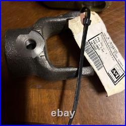 Implement Yoke, Splined 1 1/4 6 Spline A-D188120 A&I Products