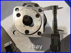Large Industrial Hydraulic Pump 3.5x3.5 Bolt Pattern? 7/8 13 Spline Shaft