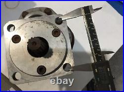 Large Industrial Hydraulic Pump 3.5x3.5 Bolt Pattern? 7/8 13 Spline Shaft