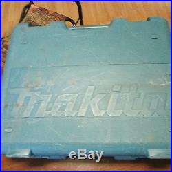 Makita HM0810B 11-Pound 360 Degree Corded Spline Shank Demolition Hammer & Bits