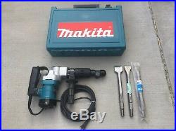 Makita HM0810B 11-Pound Corded Spline Shank Demolition Hammer with 3 chisels