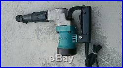 Makita HM0810B 11-Pound Spline Shank Demolition Hammer