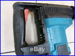 Makita HR4040C 1-9/16-Inch Spline Rotary Hammer Drill with One Bit