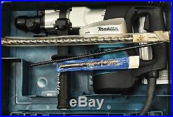 Makita HR4041C 1-9/16-Inch Rotary Hammer Spline Drill with 2 bits No Reserve