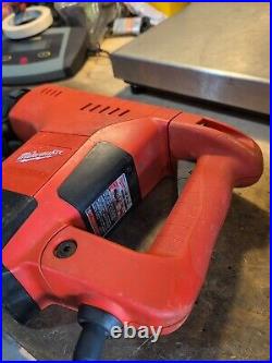 Milwaukee 5318-21 Corded 1-1/2 (40 mm) ROTARY HAMMER. Spline Drive