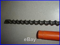 Milwaukee 5347, 1-1/2 Heavy Duty Rotary Hammer Drill with 3 Splined Drill Bits