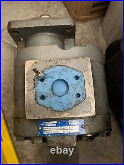 NEW- Metaris MHM75A878BY0R307 Hydraulic Motor MHM75 Series Splined Shaft NEW