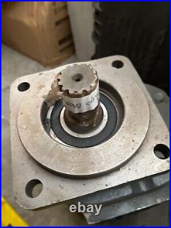 NEW- Metaris MHM75A878BY0R307 Hydraulic Motor MHM75 Series Splined Shaft NEW