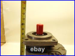 New Hydraulic Motor Keyed Spline 4 bolt Hole