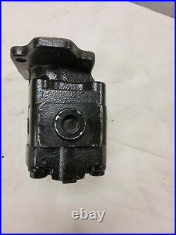 New Parker 3089110264 Hydraulic Gear Pump 13-Spline 6-Hole Flange