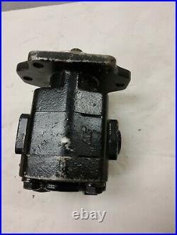 New Parker 3089110264 Hydraulic Gear Pump 13-Spline 6-Hole Flange
