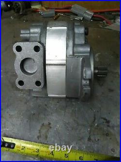 New Parker Pump, M11af1d 7/8 13 Spline. New From Surplus