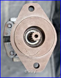 OEM Parker Commercial Intertech 308-9110-088 Hydraulic Gear Pump 7/8 13T Spline