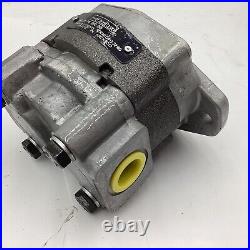 PARKER Hydraulic Motor / Pump 0120513 P 16 100C 2N5 041322160 2 Hole Mounting