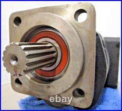 Parker / Commercial Gear Pump P350A542 2-1/4 Gear 1.225 Shaft 14T Spline