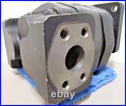 Parker / Commercial Gear Pump P350A542 2-1/4 Gear 1.225 Shaft 14T Spline