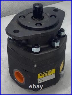 Parker M2B25416S40NB High Speed Hydraulic Motor SAE-B 2-Bolt Spline Shaft