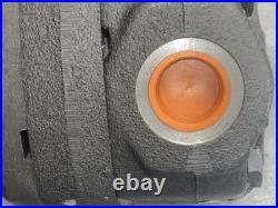 Parker M2B25416S40NB High Speed Hydraulic Motor SAE-B 2-Bolt Spline Shaft