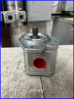 (QTY 1) Concentric Hydraulic Gear Pump 135930 / Splined Shaft FAST SHIPPING