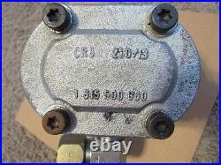 Rexroth Hydraulic Gear Pump 7/8-13 Spline Shaft SAE 2 Bolt B Mount