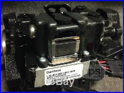 Sauer Danfoss M46-21082 Hydraulic Variable Pump, Spline 15, Pressure Controller