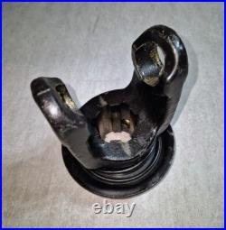 Tractor Yoke 1 3/4- 6 Spline with Ball Collar A&I A-BP5720H0455-A-A1