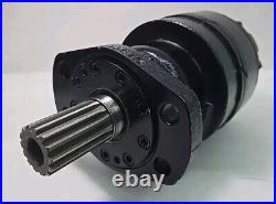 White Roller Stator Hydraulic Motor RE013915 With Spline Shaft NEW Open Box